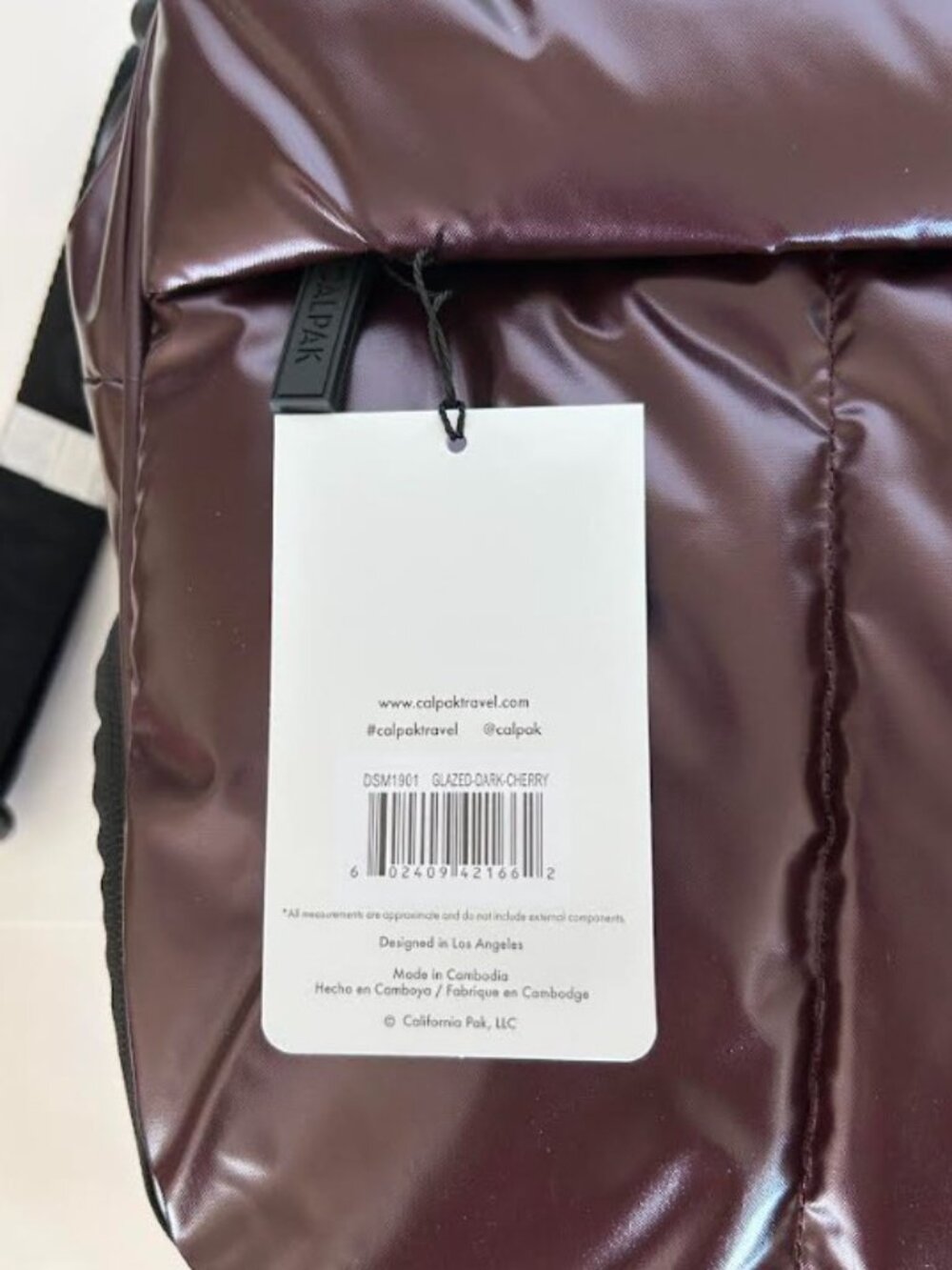 Calpak Luka Duffel Glazed Dark Cherry - Metallic Burgundy Travel Bag - Picture 10 of 11